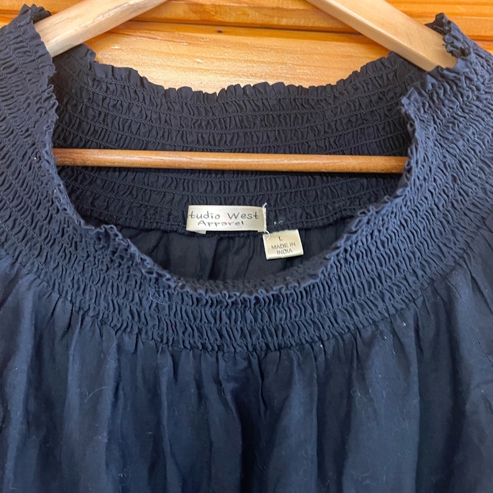 Studio West women's Embroidered off Shoulder Top size L 3/4 Sleeve - Picture 4 of 5